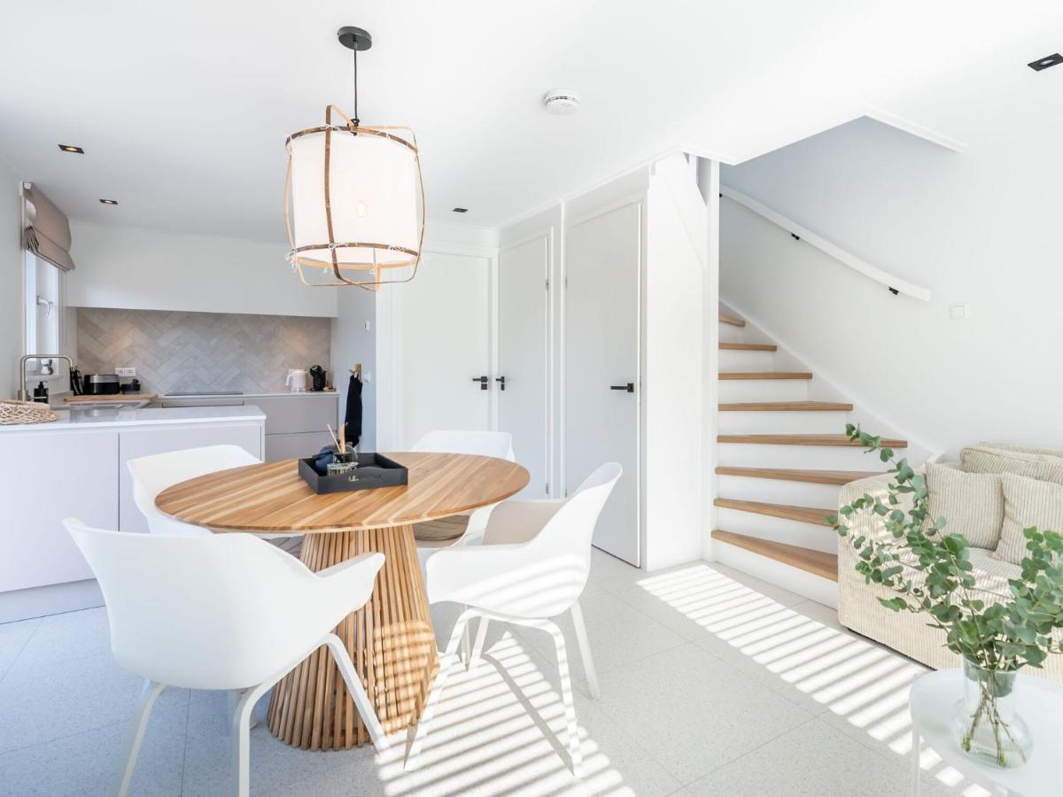 Cosy Holiday Home In Oostkapelle With A Garden Eksteriør billede