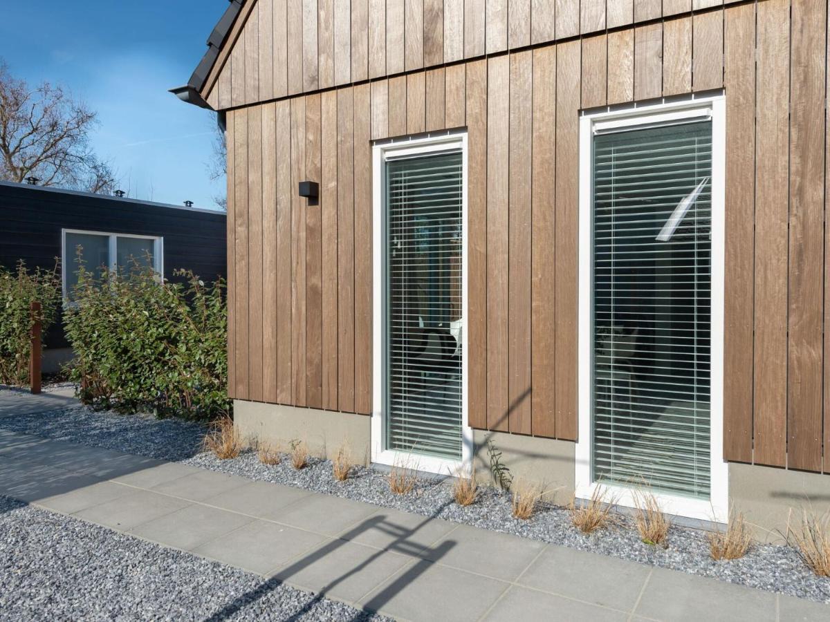 Cosy Holiday Home In Oostkapelle With A Garden Eksteriør billede