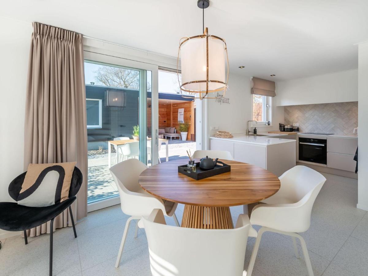 Cosy Holiday Home In Oostkapelle With A Garden Eksteriør billede