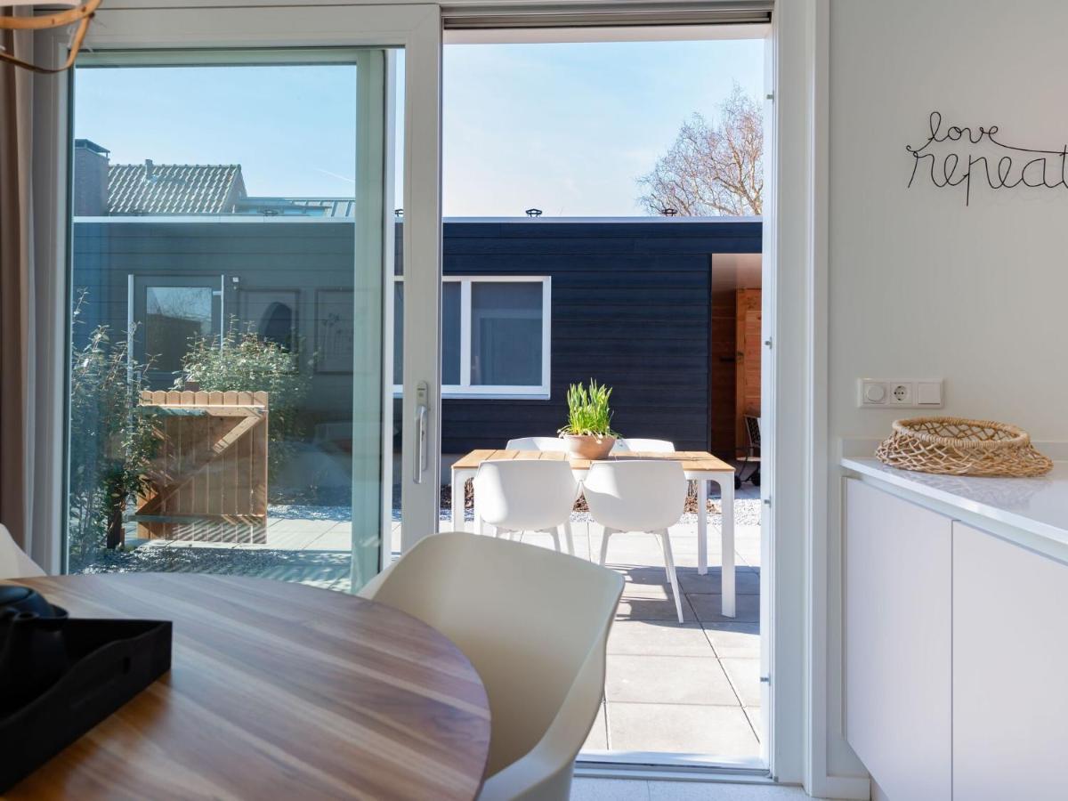 Cosy Holiday Home In Oostkapelle With A Garden Eksteriør billede
